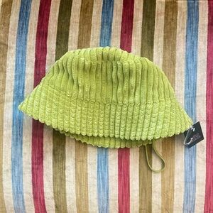 NWT Adjustable New Fable Green Corduroy Bucket Hat 💚